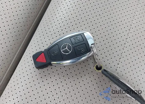 2019 Mercedes-Benz Glc 300 4Matic z USA, uszkodzony, nr VIN WDC0G4KB8KV162251